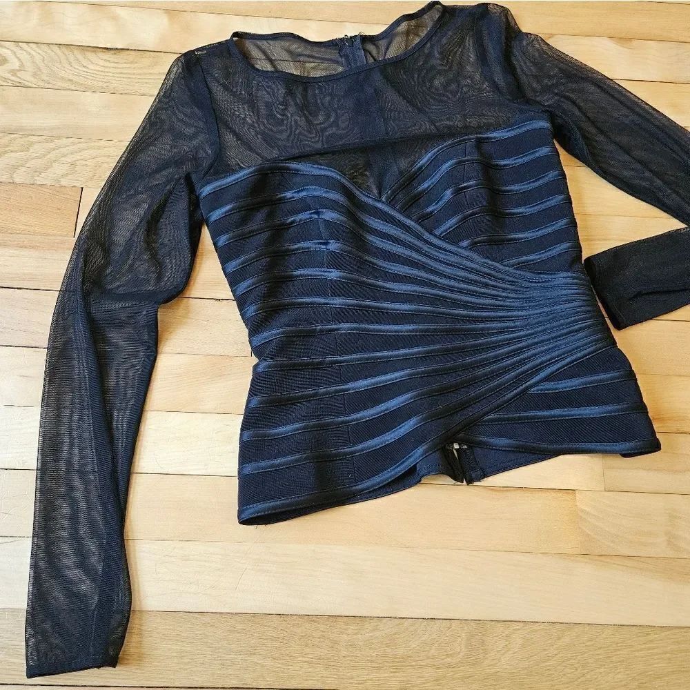 JS Collections Vintage 2000s Fishnet Blouse - Picture 4 of 9